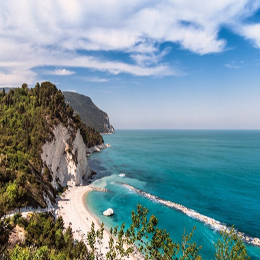 Italian Language Schools and Courses in Marche